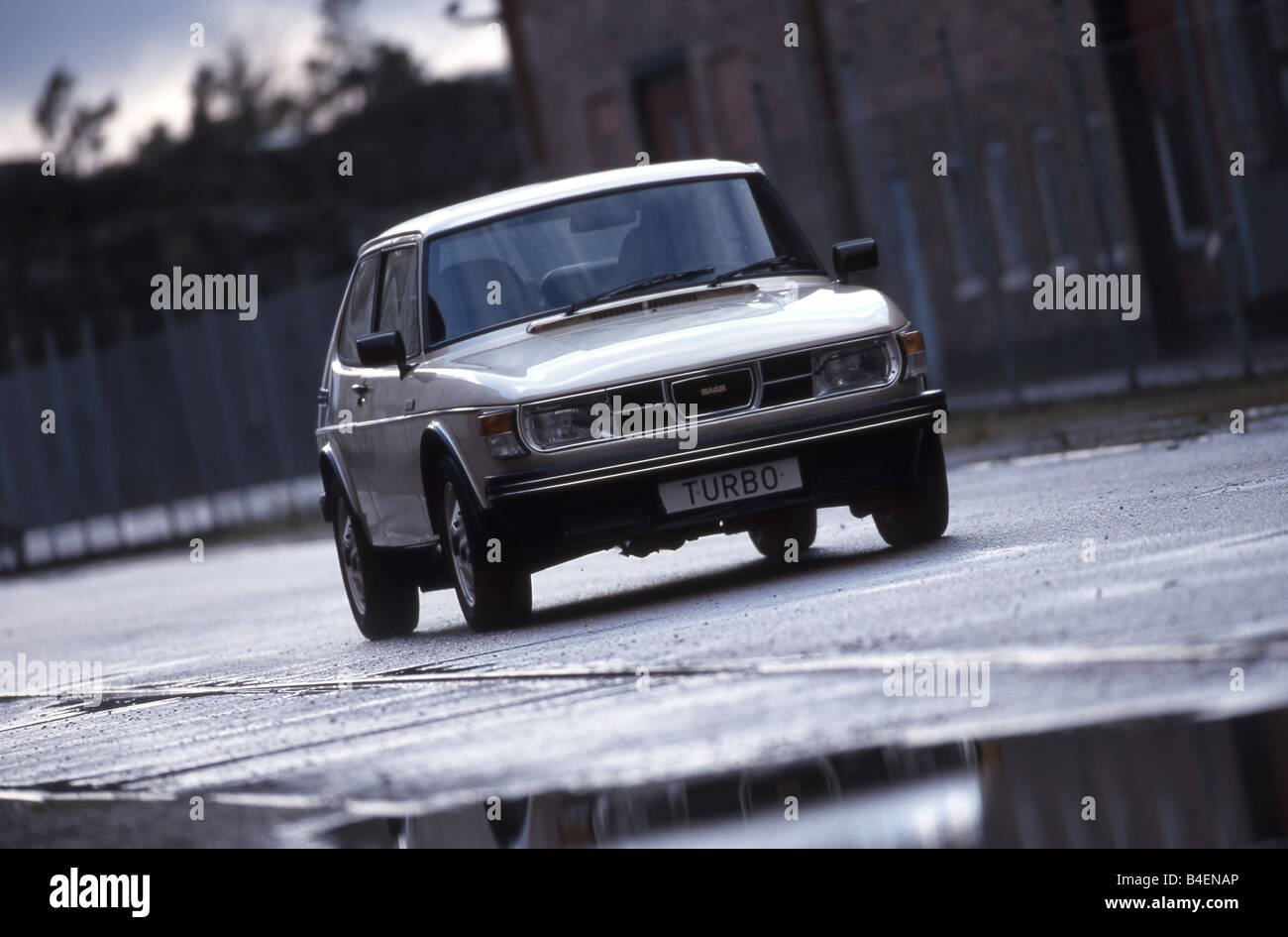 Auto, Saab 99 Turbo, weiß, alten Auto, fahren, schräge Front, Vorderansicht, Fotograf: Reinhard Mutschler Stockfoto