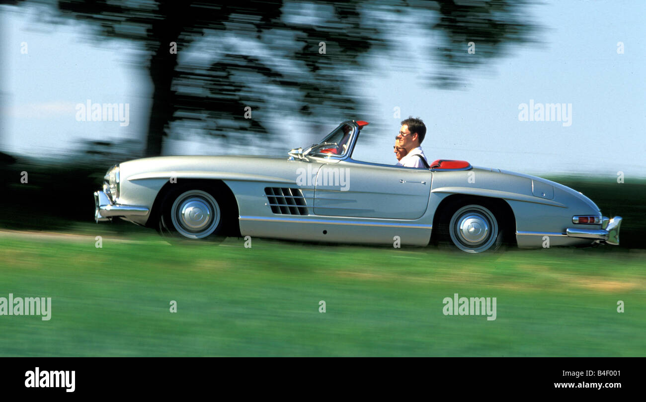 Auto, Mercedes 300 SL Roadster, Oldtimer, Baujahr 1957-1963, 1950er Jahre, der fünfziger Jahre, 1960er Jahre, sechziger Jahre, Silber, Cabrio, Wandelschuldverschreibungen Stockfoto