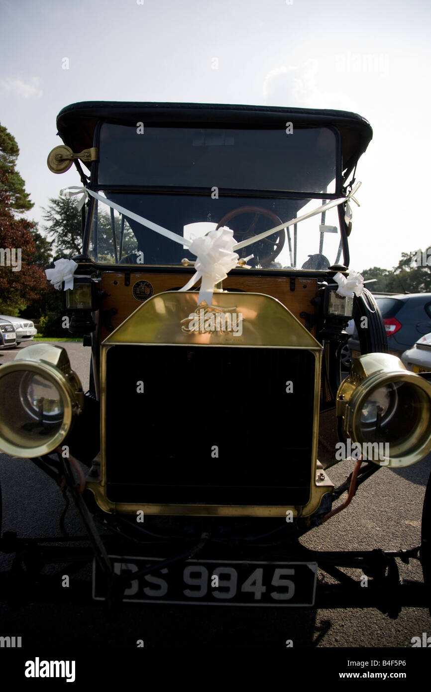 Amerikanische Oldtimer set vor einem einfarbigen Hintergrund Ford Modell T 22 PS Pferdestärke PS keine charakteristischen Markierungen oder Anzahl Stockfoto