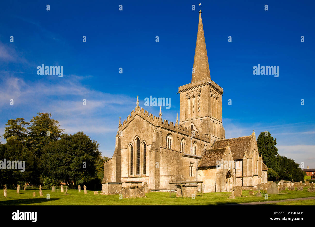 Ein typisch englisches Dorf Land Kirche von St.Mary Kirche, Bischöfe Canning, Wiltshire, England, Großbritannien, UK Stockfoto