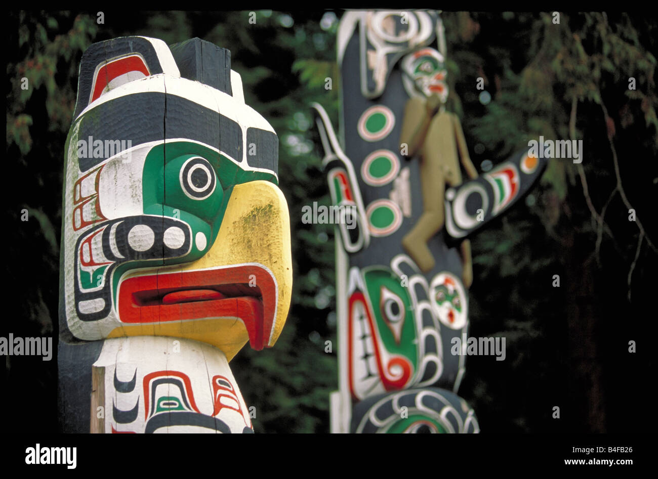 Eine indische Totempfahl begrüßt Besucher zum Stanley Park, Vancouver British Columbia, Kanada. Stockfoto