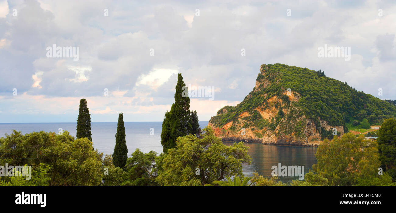 'Monkey Face Hill' Paleokastritsa Korfu Stockfoto