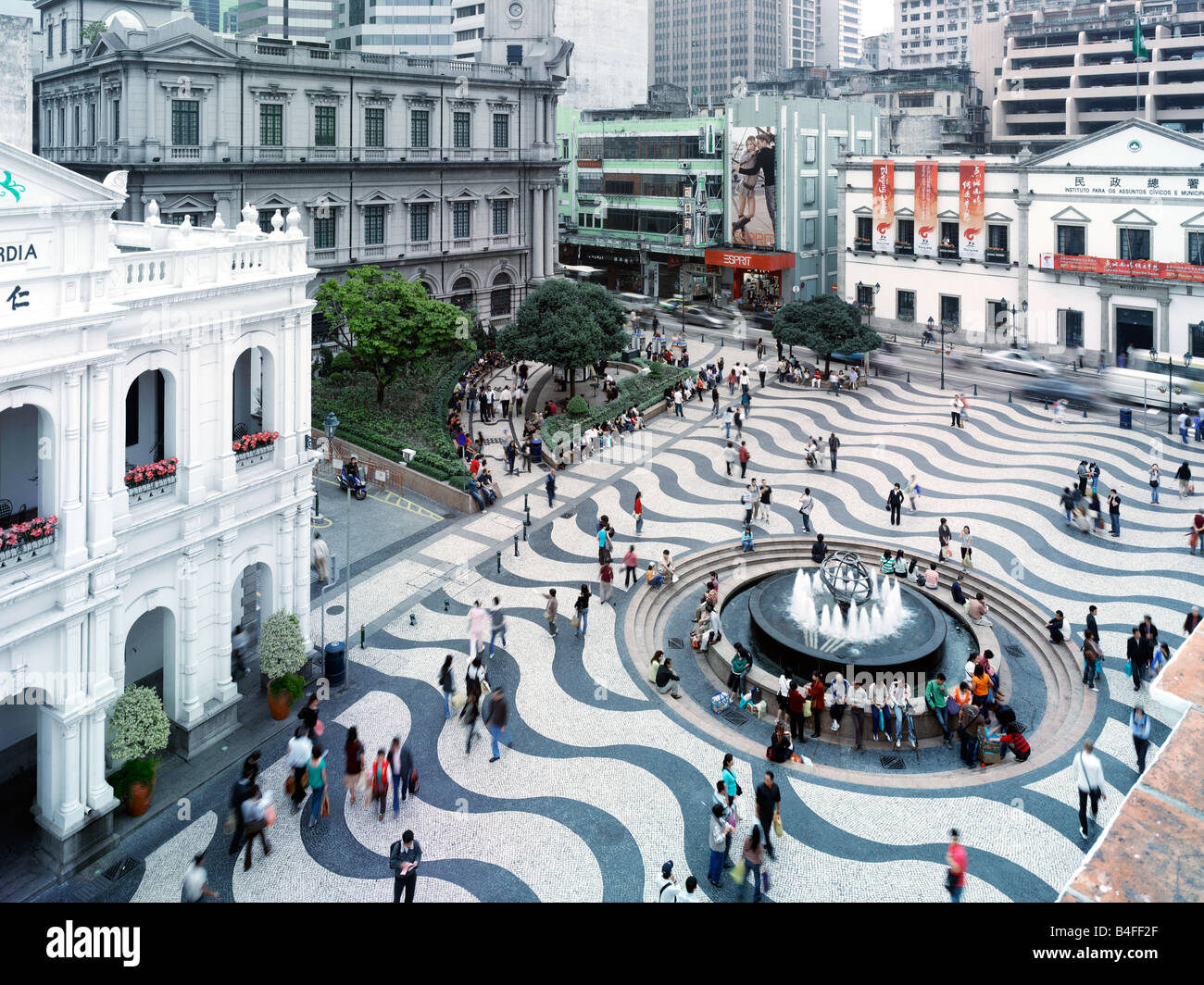 Der largo Do Senado (Senate Square) mit Blick auf die loyale Senat im zentralen Macau gelegen. Stockfoto