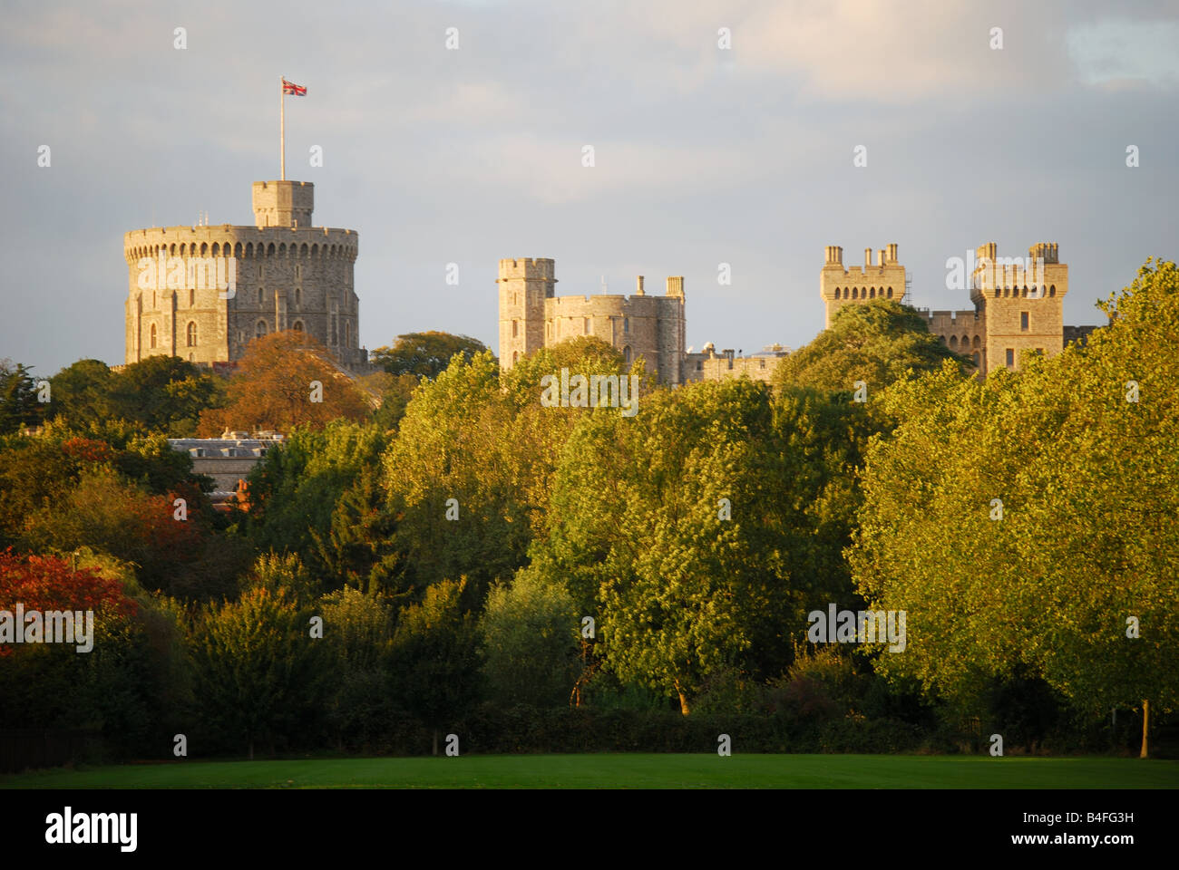 Windsor Castle bei Sonnenuntergang, Windsor, Berkshire, England, Vereinigtes Königreich Stockfoto