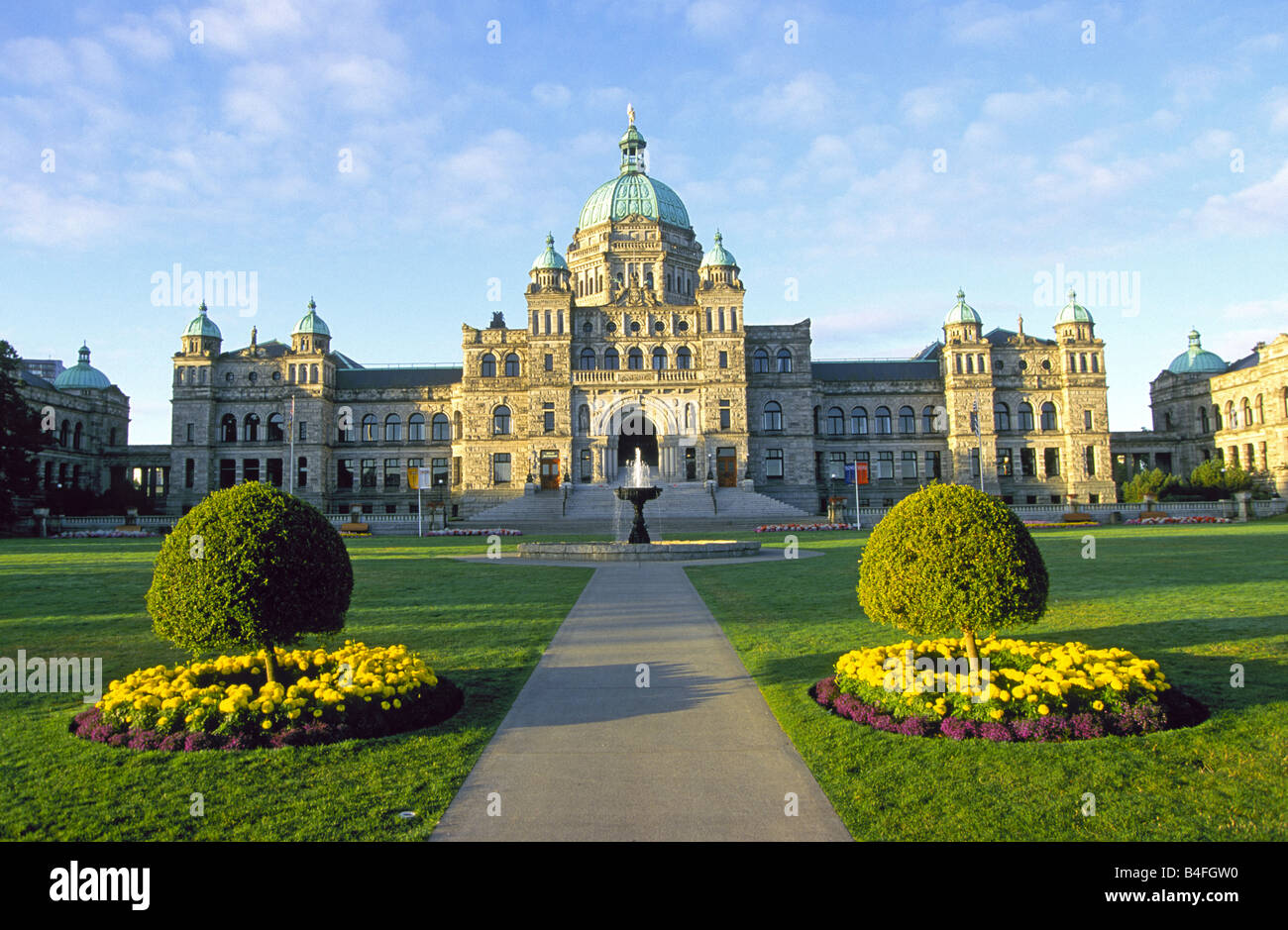 Ein Blick auf das Parlamentsgebäude auf den Victoria Hafen, Victoria, Britisch-Kolumbien, Kanada. Stockfoto