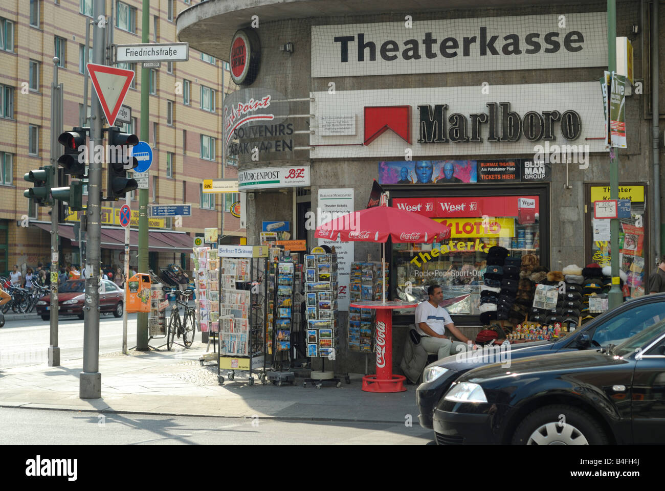 Geschäfte in der Friedrichstraße in Berlin, Deutschland Stockfoto