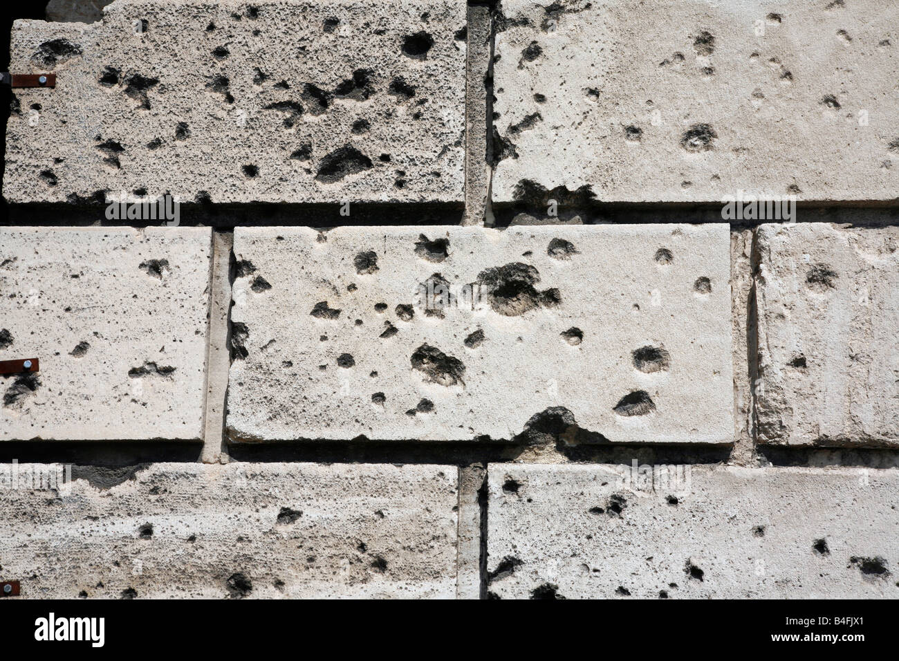 Einschusslocher In Der Wand Stockfotografie Alamy