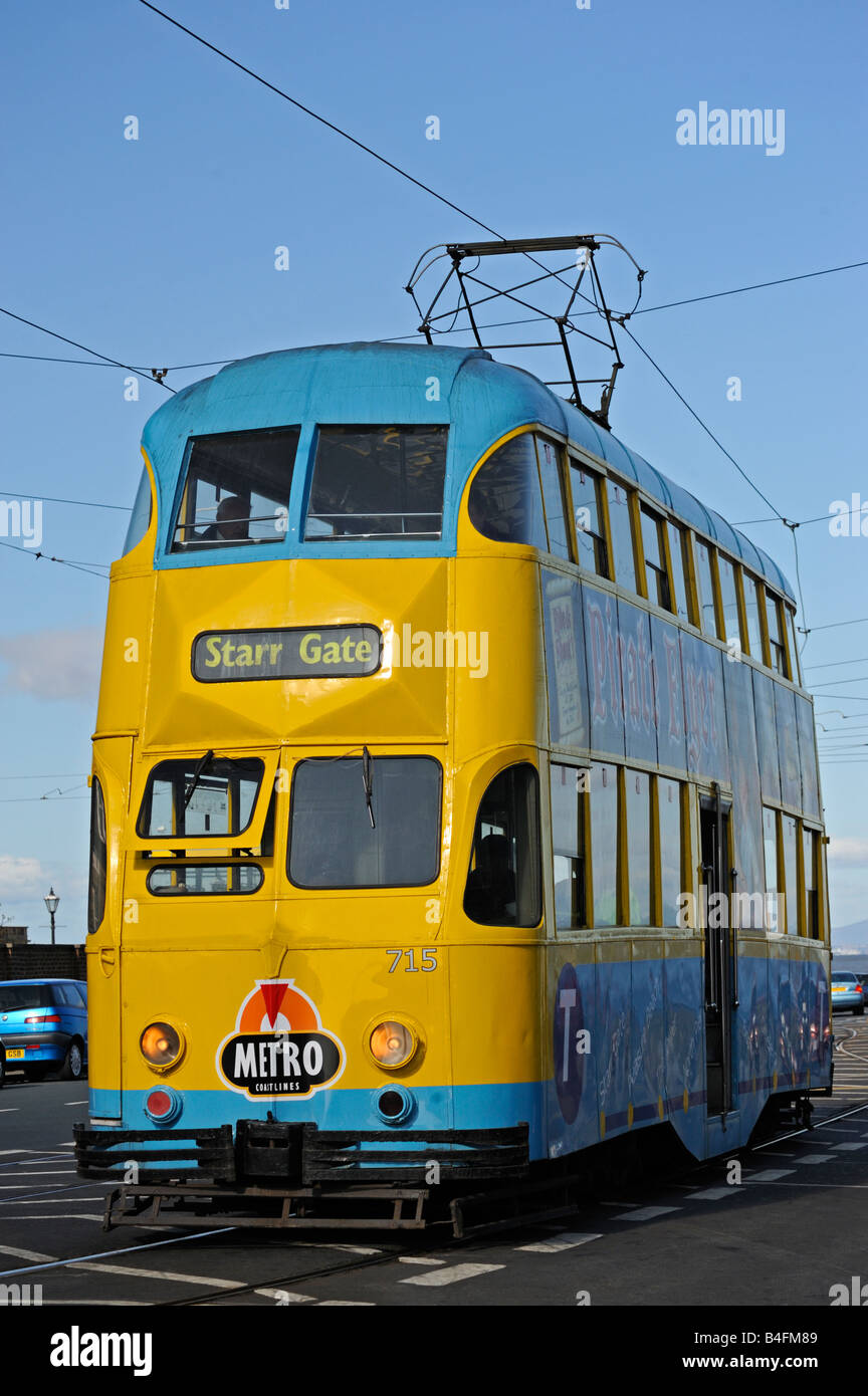 Ballon Auto Straßenbahn Nummer 715, Blackpool und Fleetwood Straßenbahn. Fleetwood, Lancashire, England, Vereinigtes Königreich, Europa. Stockfoto