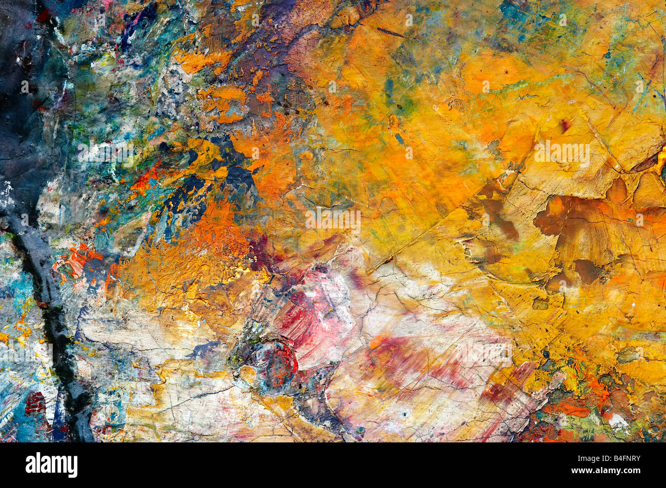 Extreme Nahaufnahme - Makro - von der trockenen Ölfarben auf die flächenbezogen Palette - pastosen Farbe Beschichtung Stockfoto