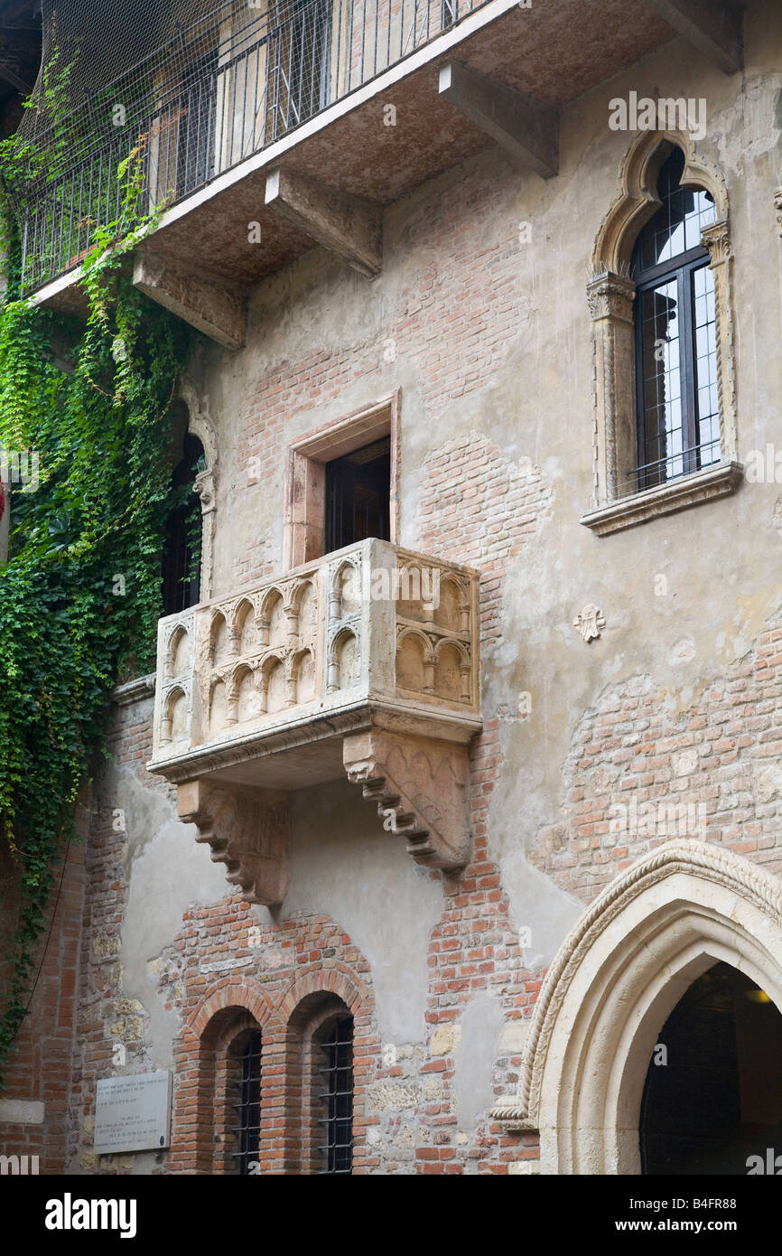 Juliets Haus und sagenumwobene Balkon Casa di Giulietta Verona Stockfoto