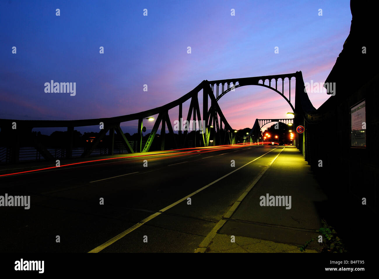 Potsdam, Glinicker Brücke, Nacht Deutschland, Foto Kazimierz Jurewicz Stockfoto