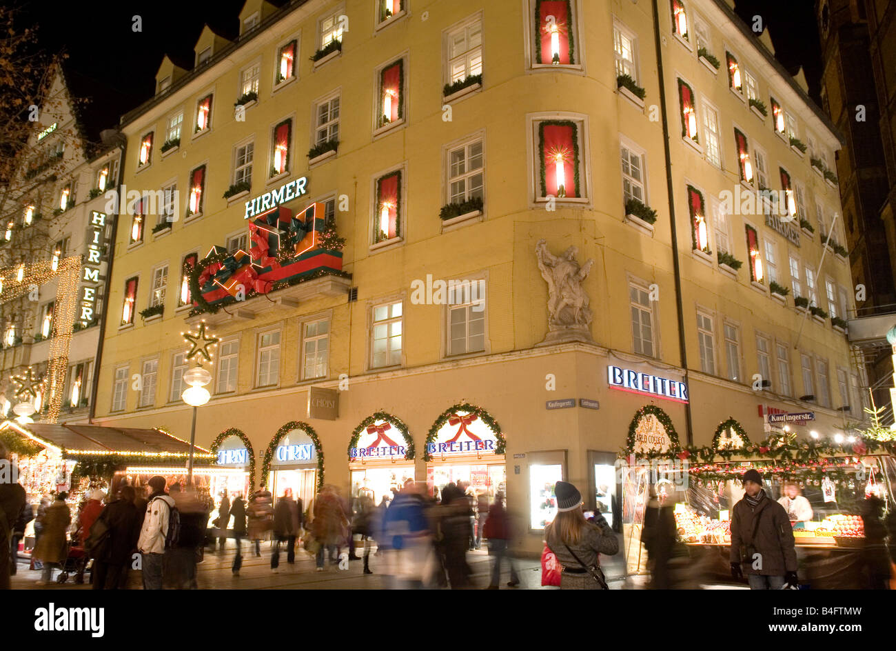 EU-DE-Deutschland-Bayern-München-Hirmer große groß Mode für große Größen Männer Kaufinger Strasse 28, 80331 München Stockfoto