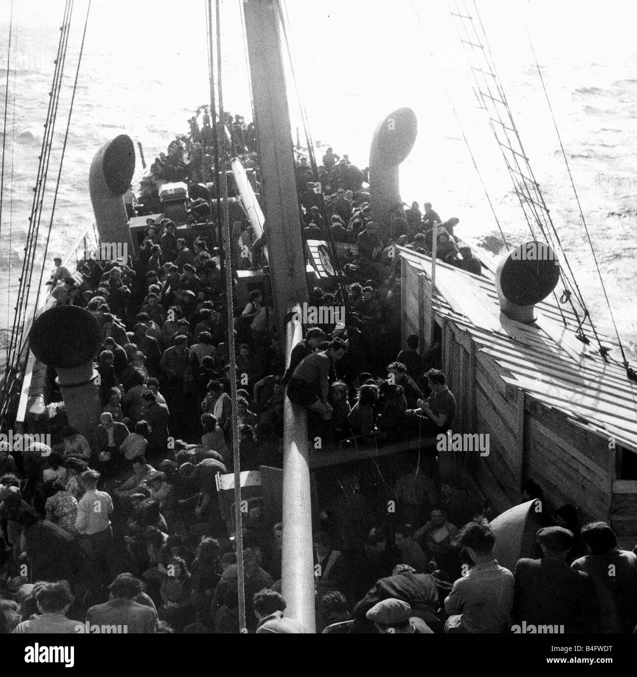 Jüdische Flüchtlinge zurückkehren nach Hause auf Schiffen nach Israel 1947 Stockfoto