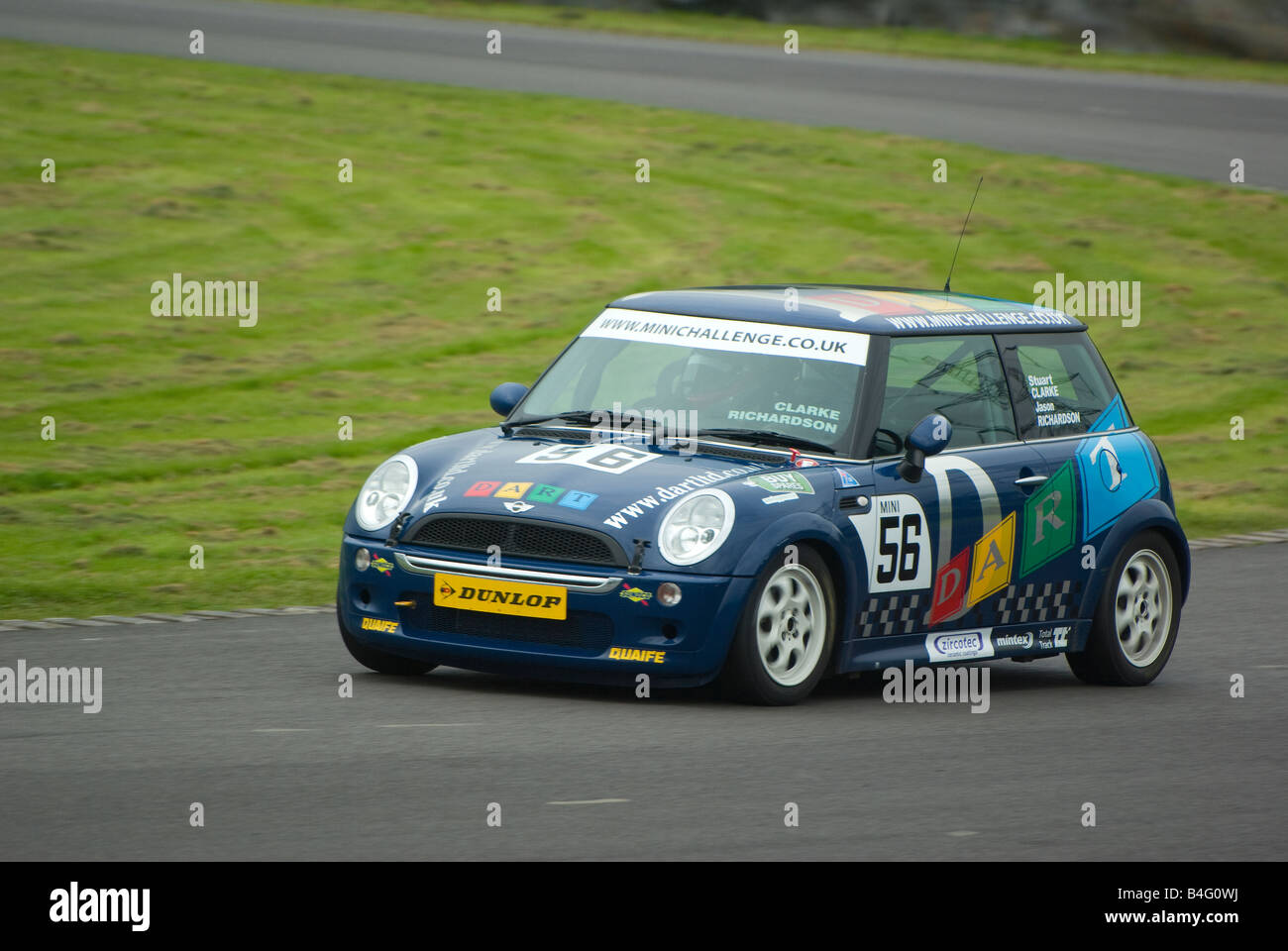 Mini Cooper in Castle Combe Stockfoto
