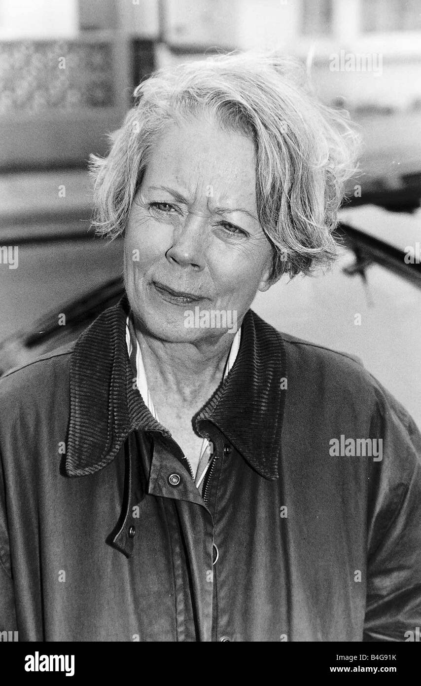 Schauspielerin crosbie Fotos und Bildmaterial in hoher