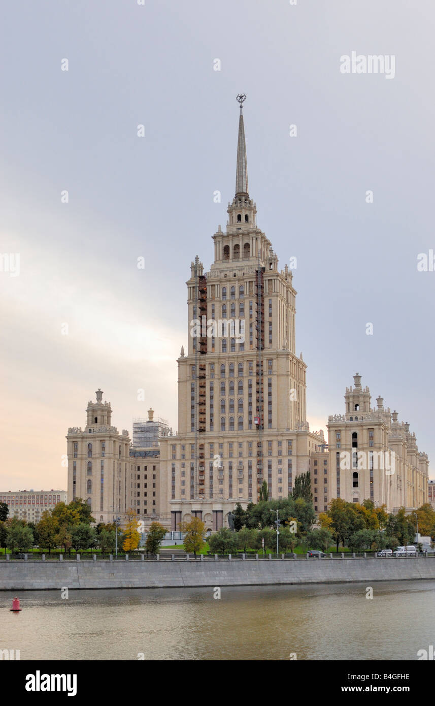 Empire-Stil Hotel Ukraina in Moskau Stockfoto