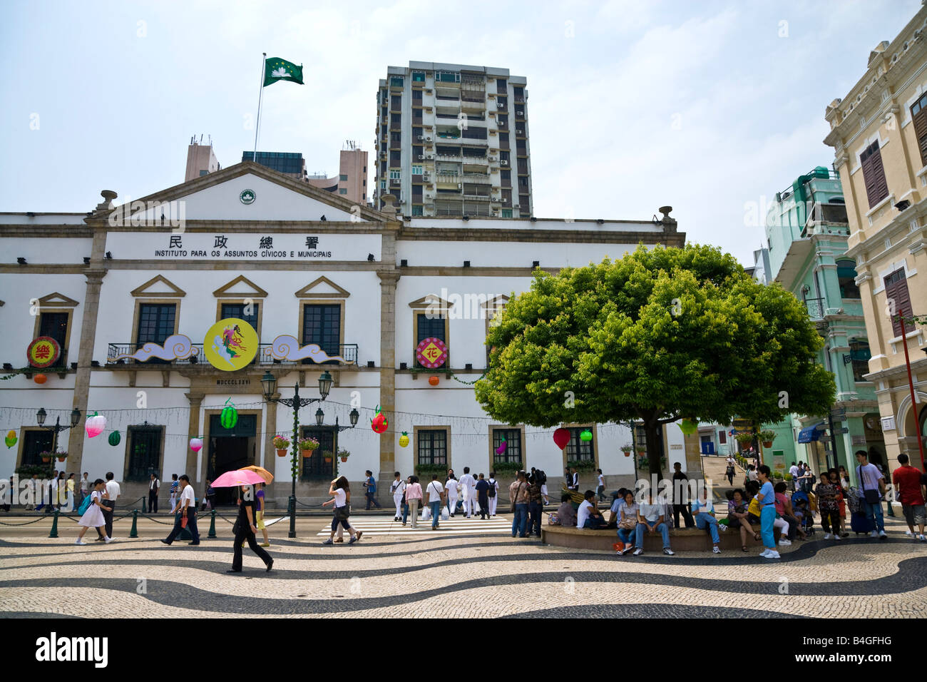 Largo Senado oder Quadrat der Senat Macau China mit Instituto Para os Assuntos Civicos e Municipais JMH3317 Stockfoto