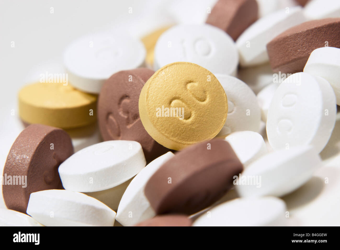 Horizontale Nahaufnahme von Tabletten OxyContin einer zeitgesteuerte Freisetzung Form von Oxycodon verschiedene Dosen Stockfoto