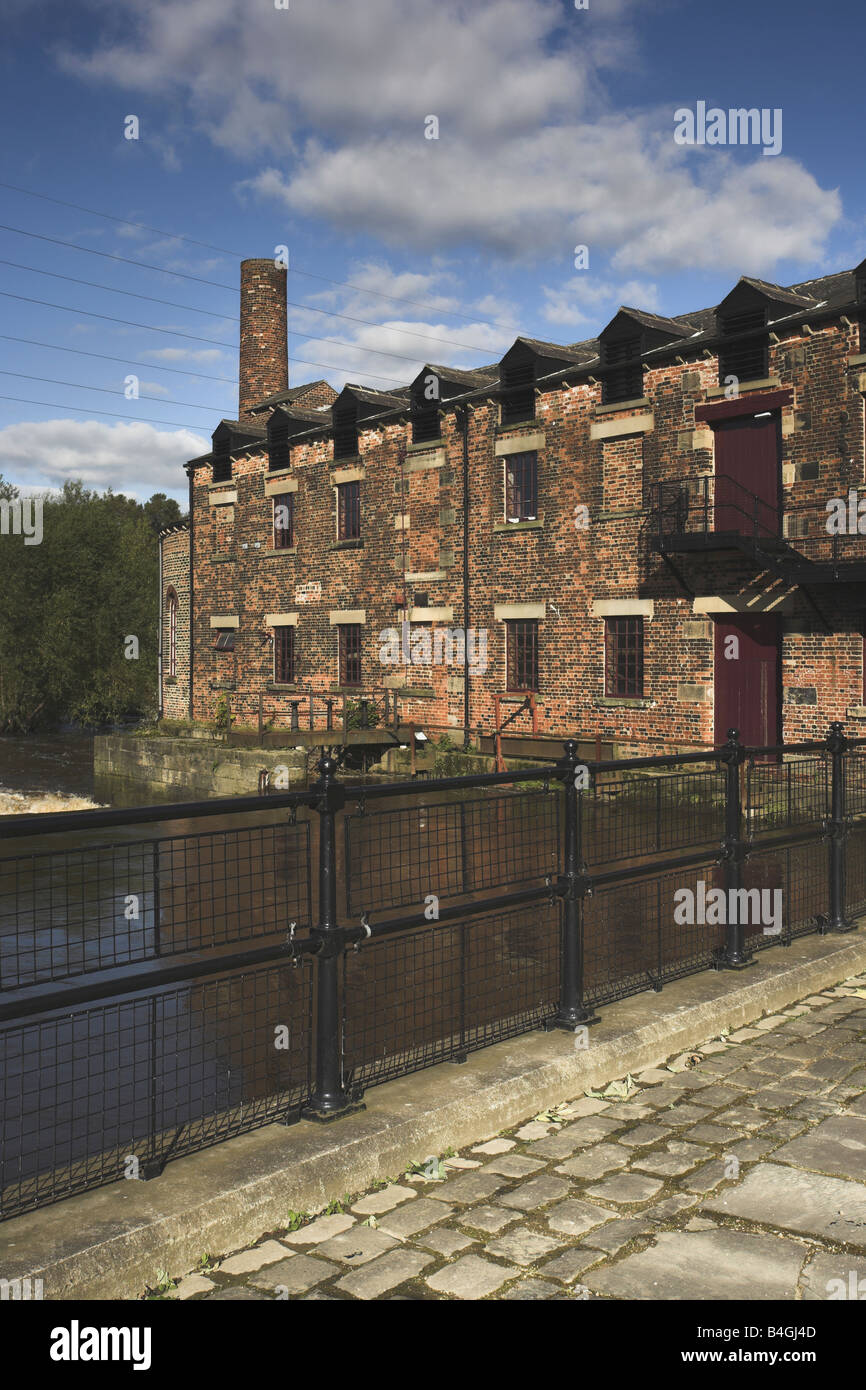 Thwaite Mühle eine funktionierende Wassermühle und Museum neben dem Fluss Aire bei Stourton in der Nähe von Leeds City Centre West Yorkshire UK Stockfoto