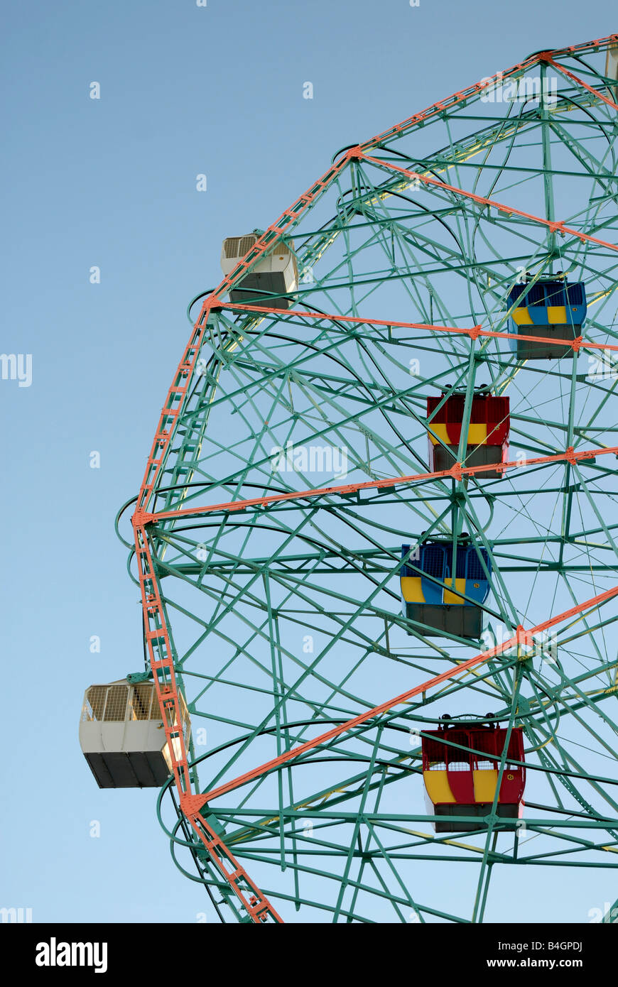 Wunder, dass Rad Coney Island Amusement Ride Ferris vertikale Stockfoto