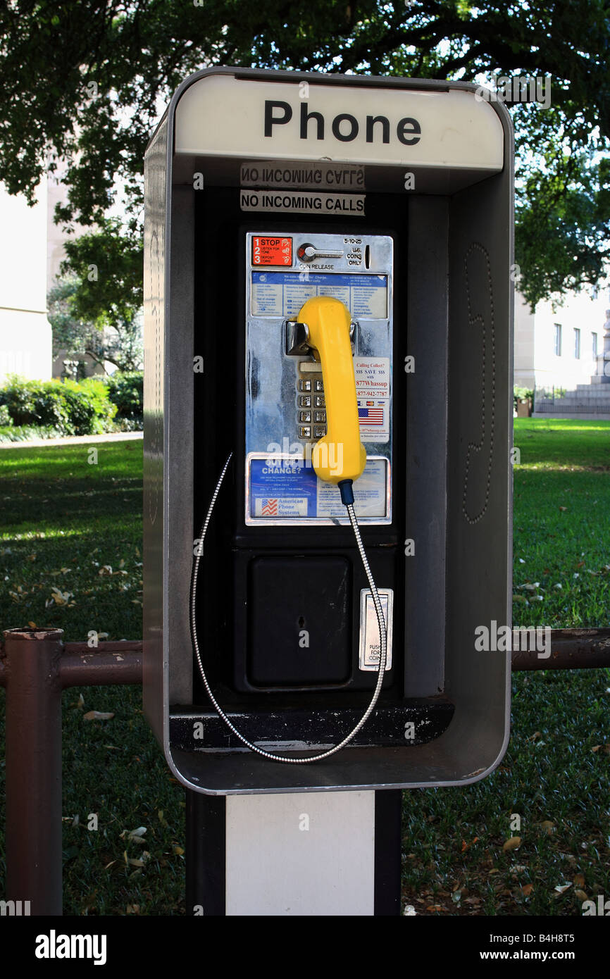 Eines der wenigen Überlebenden Telefonzellen in Amerika.  Caddo Courthouse, Shreveport, Louisiana Stockfoto