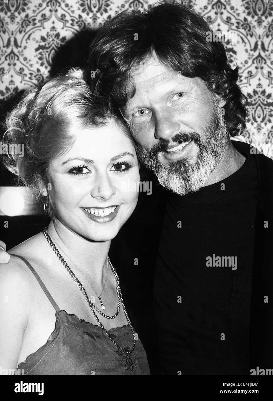 Kris Kristofferson Country-Sänger und Schauspieler im April 1982 mit Turnerin Suzanne Dando Stockfoto