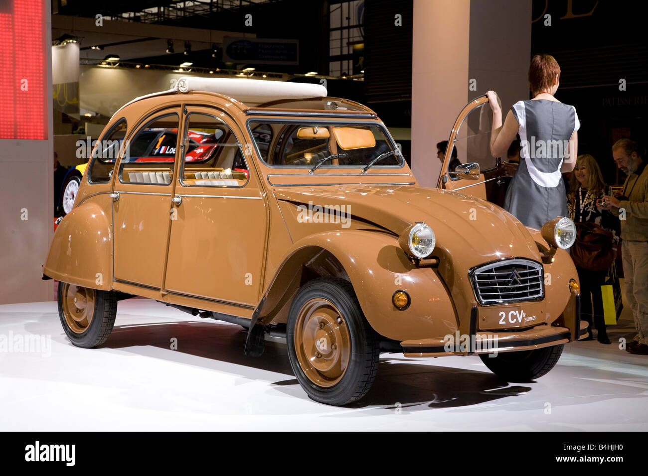 Citroen 2CV. 60. Jahrestag. Auf der Motor Show 2008. Der Mondial de l ' Automobile. Stockfoto