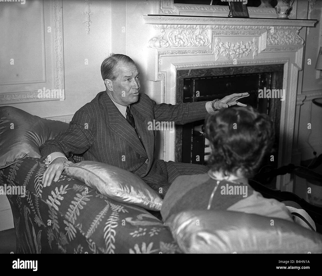 Maurice Chevalier Schauspieler April 1955 Stockfoto