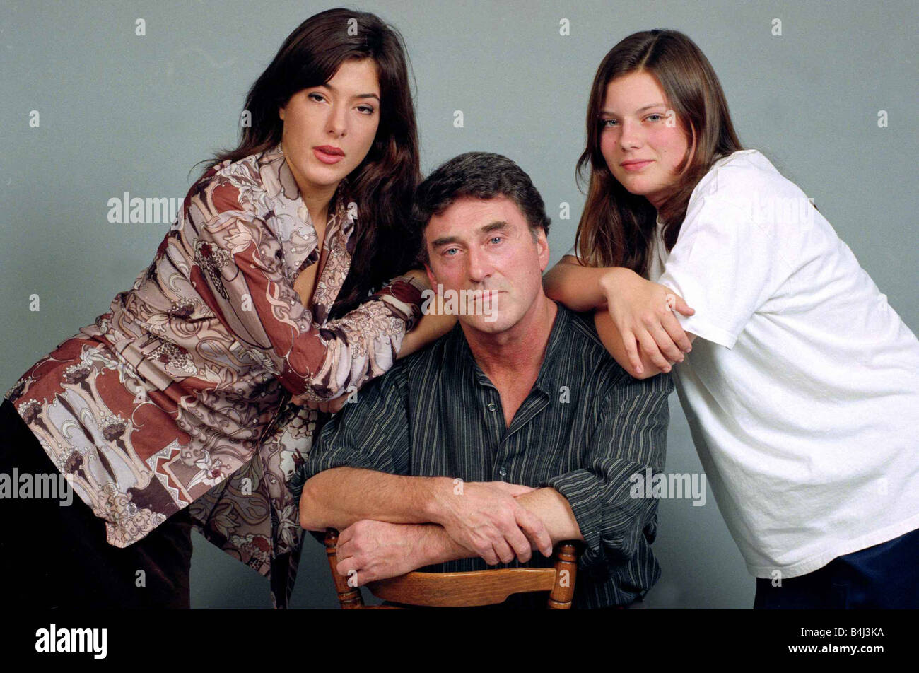 Schauspieler Bill Murray aus TV-show The Bill Posen mit seinen beiden Töchtern Liz und Jaime September 1996 Stockfoto