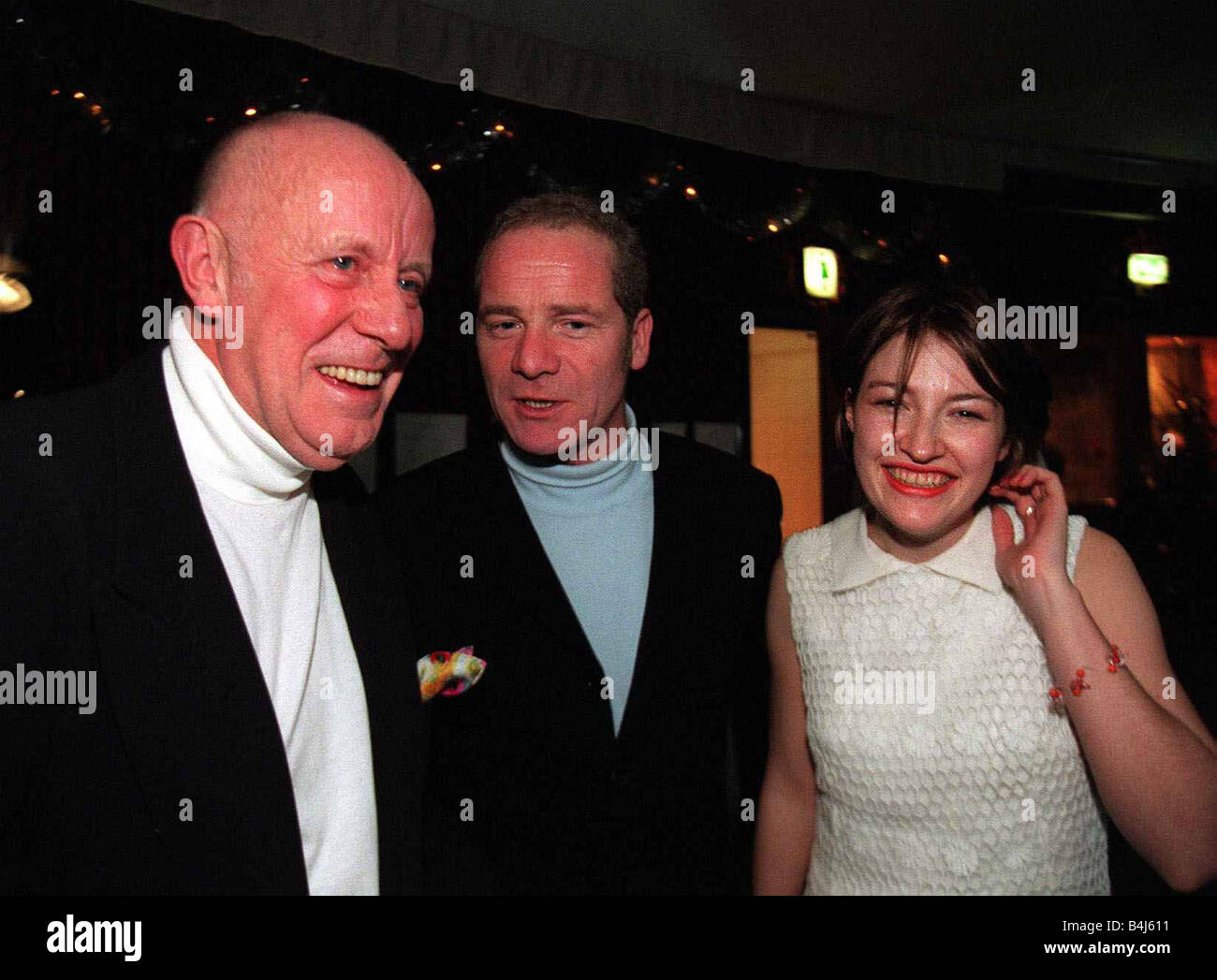 Richard Wilson Schauspieler Dezember 1998 mit Schauspielkollegen Peter Mullen und Kelly AcDonald bei schottischen Bafta-Awards an Prestonfield House Edinburgh Stockfoto