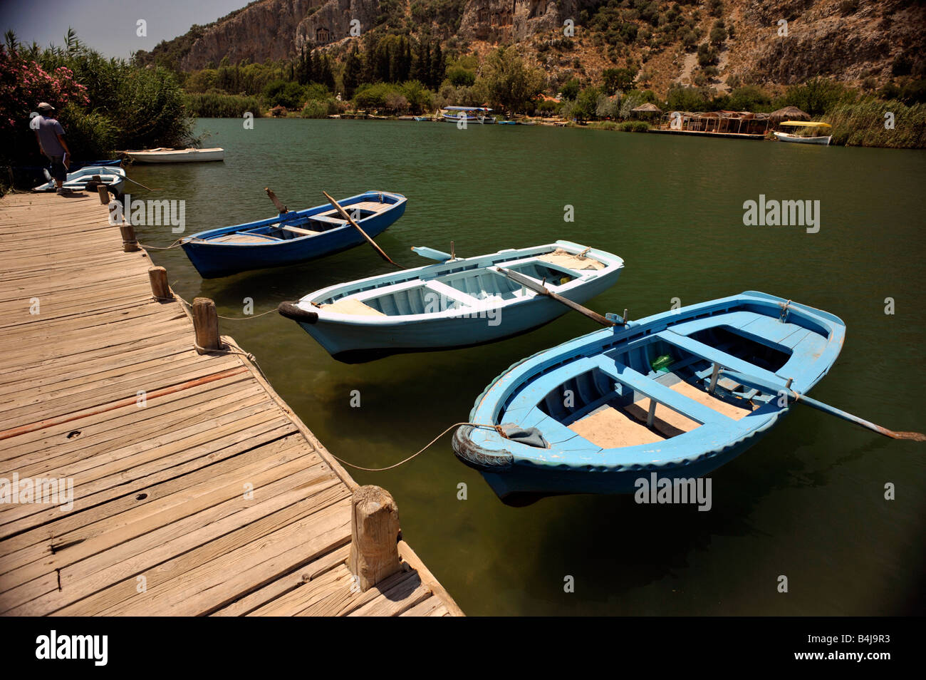 Fähre Boote vertäut am Fluss gegenüber Kaunos in Dalyan Türkei Bodrum Halbinsel Stockfoto