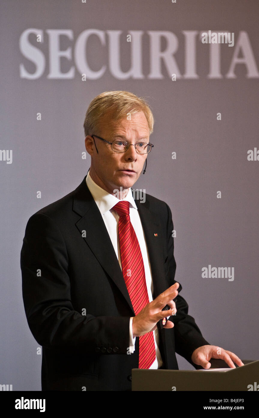 Alf Göransson CEO von Securitas die Sicherheitsfirma bei Pressekonferenz geben Kommentare über den Jahresbericht für das Jahr 2007 Stockfoto