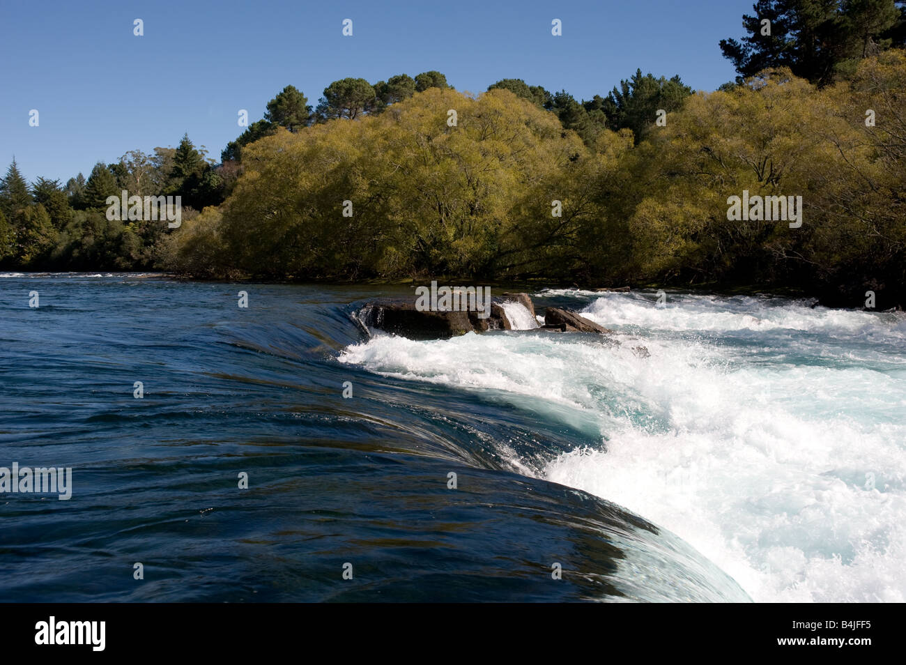 Schnell bewegenden Wasser Huka Falls Taupo Nordinsel Neuseeland Stockfoto