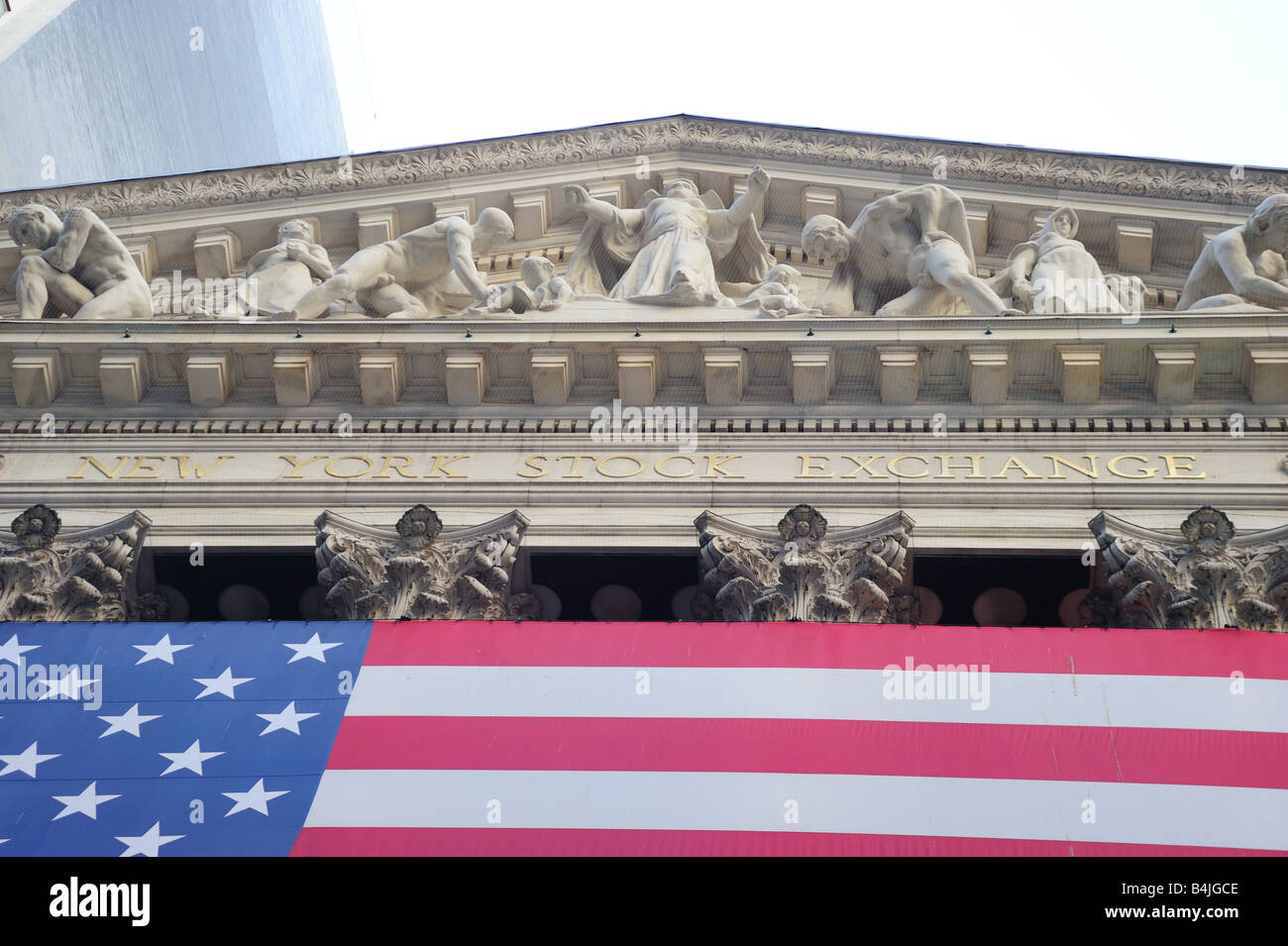 Nahaufnahme von einem NYSE Buliding, mit Worten New York Stock Exchange wird das Herzstück Stockfoto