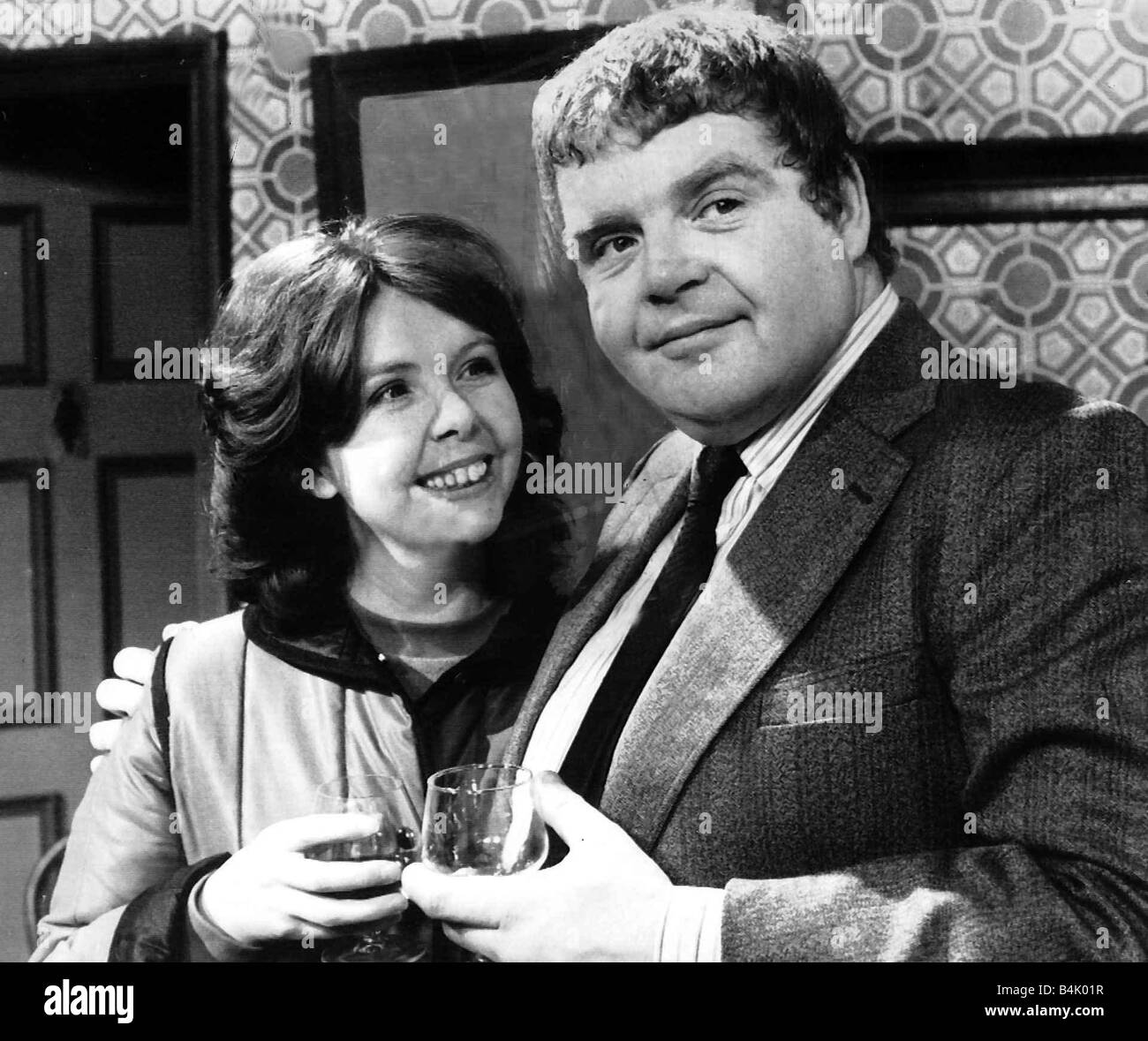 Geoffery Hughes Schauspieler spielte die Rolle des Eddie Yates in