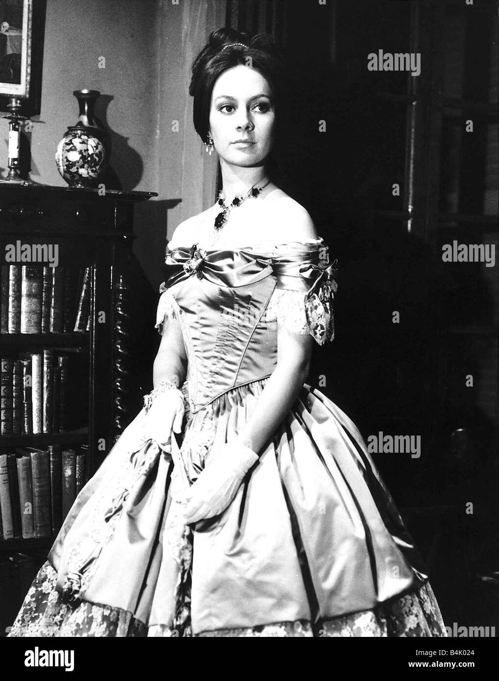 Francesca Annis Schauspielerin Estelle eine Waise, die durch eine reiche alte Frau angenommen wird Stockfoto