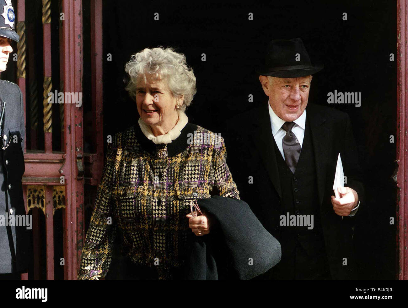 Peggy Ashcroft Schauspielerin mit dem Schauspieler Alec Guinness