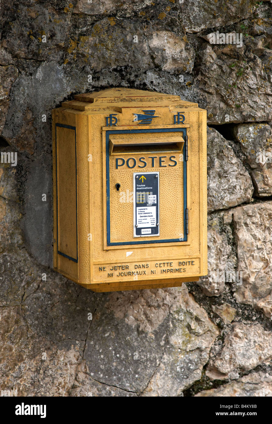 Alter französischer postkasten -Fotos und -Bildmaterial in hoher Auflösung  – Alamy