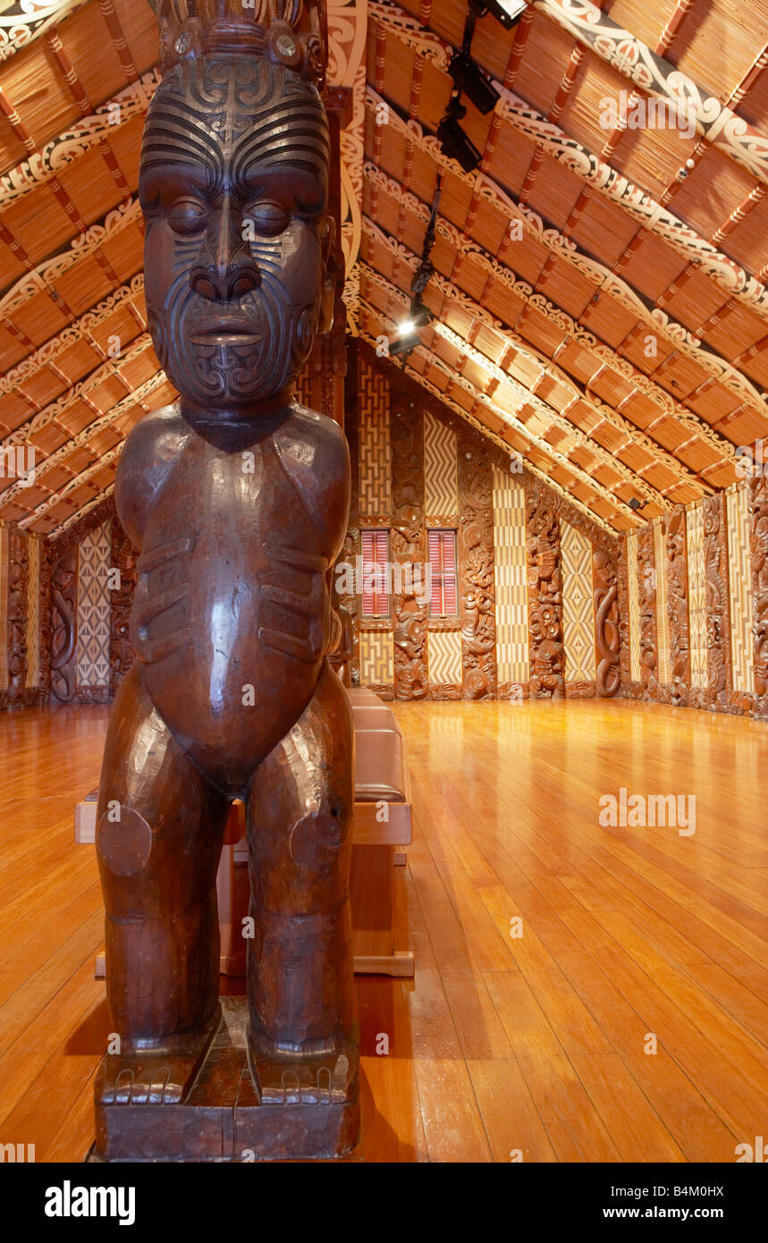 Geschnitzte Maori Figur in den Marae Waitangi National Reserve Bucht der Inseln Northland Nord Insel New Zealand Stockfoto