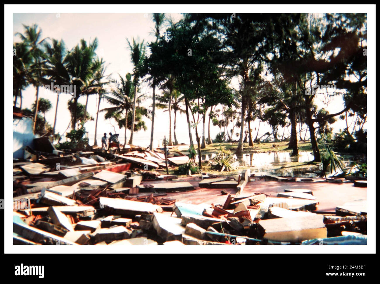 Natürliche Katastrophe Tsunami in Sri Lanka Dezember 2004 das Dorf Midigama die Riesenwelle, die zeigen, dass die Überreste eines Gästehauses 20 Briten waren betroffen war wohnten Mirrorpix Stockfoto