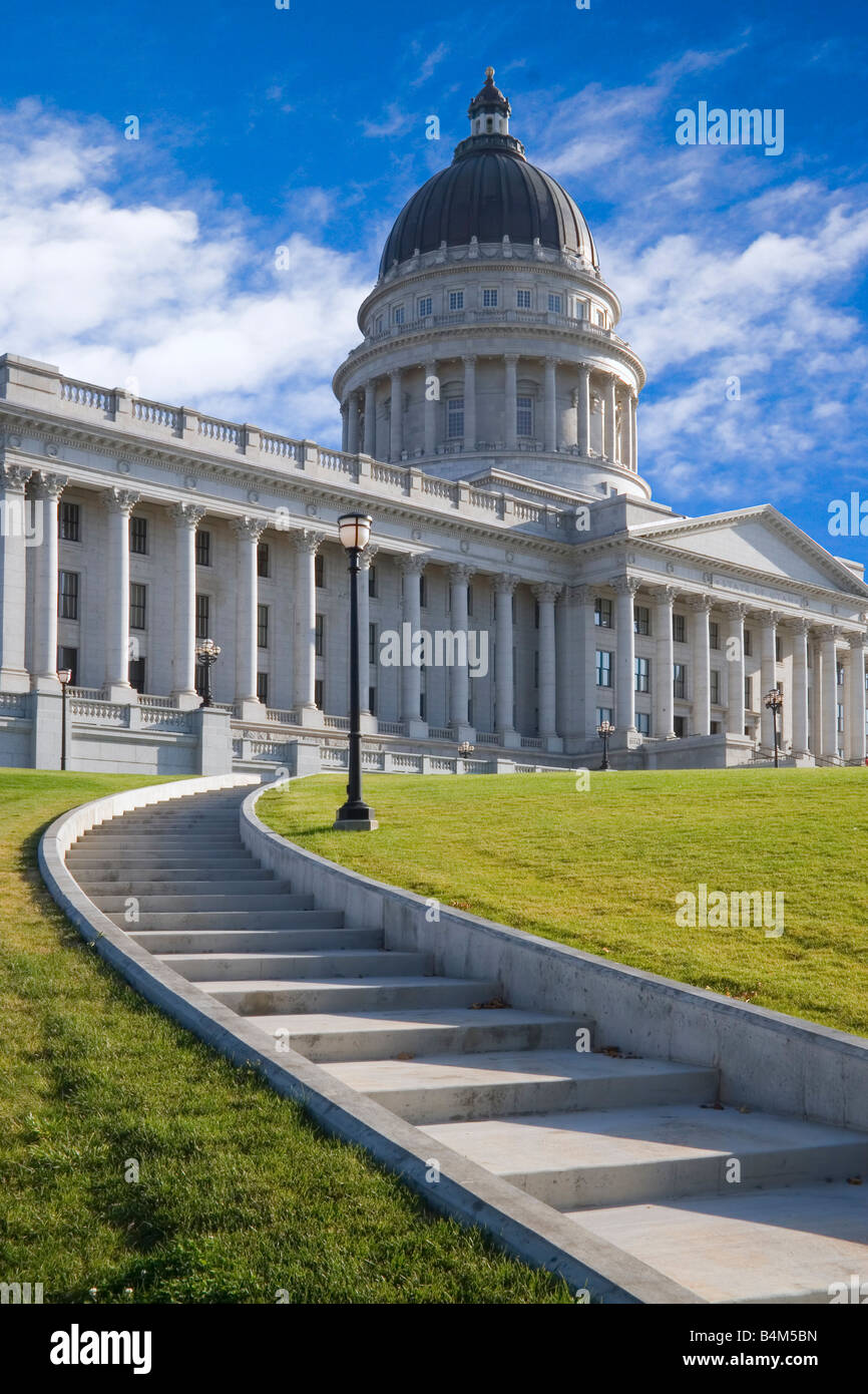 Treppe bis o der Utah State Capitol building in Salt Lake City Utah USA Sitz der staatlichen Regierungsbüros Stockfoto