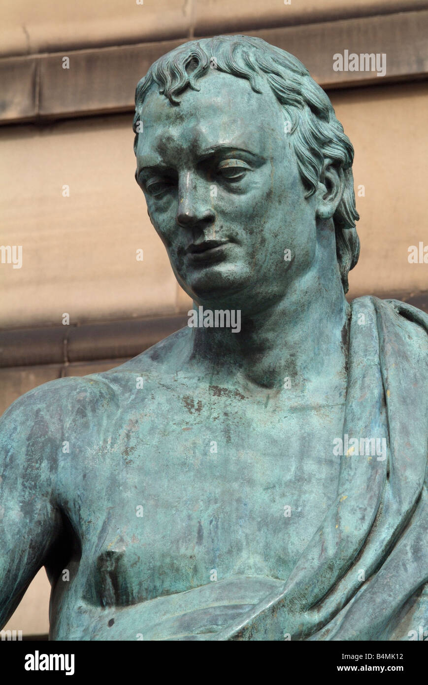 Bronze-Statue des Philosophen David Hume auf der Royal Mile, Edinburgh Stockfoto