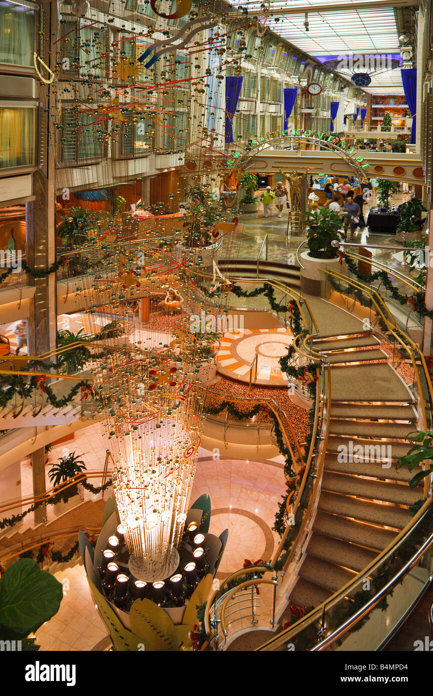 Innere Des Royal Caribbean Navigator Of The Seas Kreuzfahrt