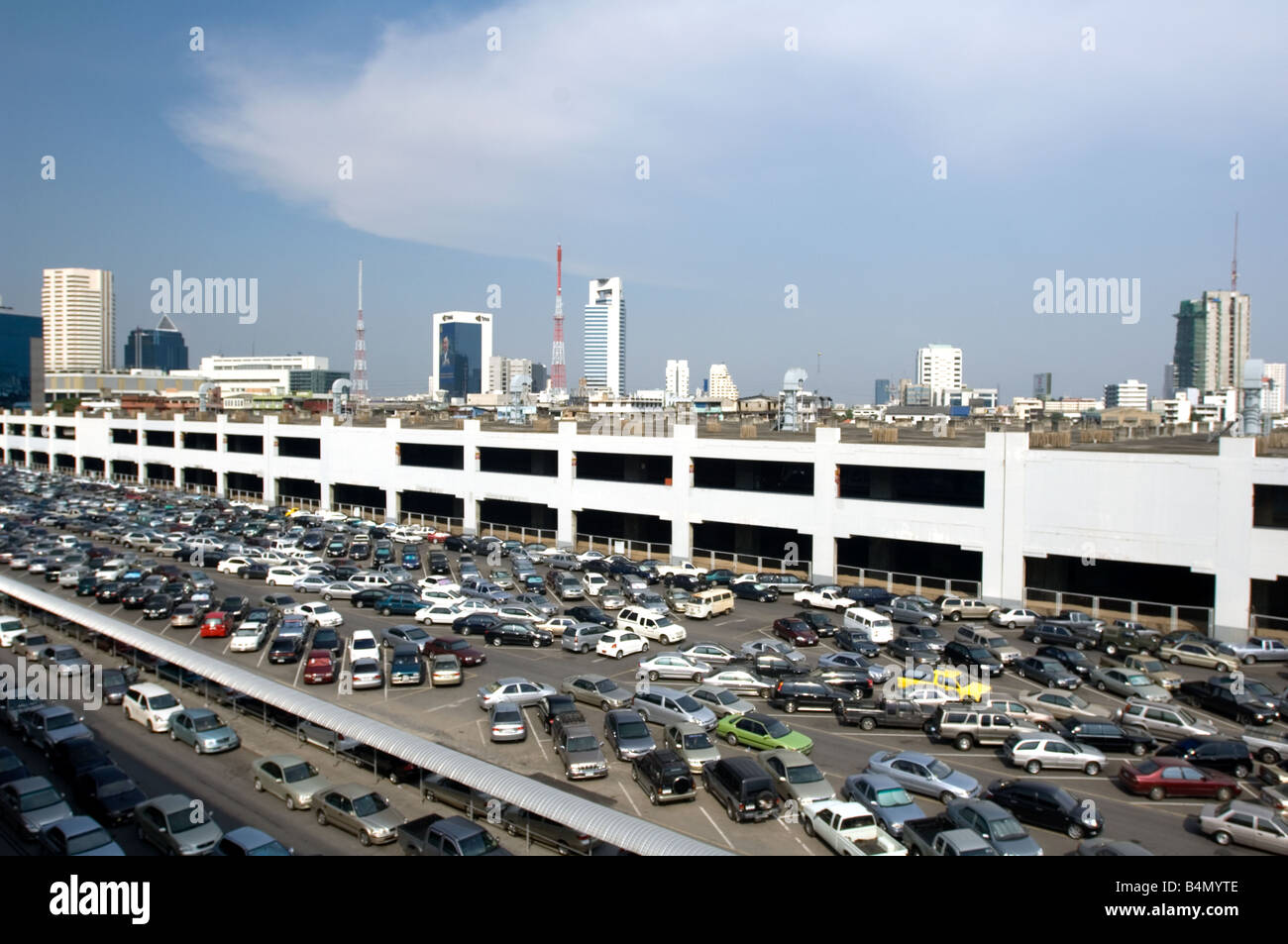 Park &amp; Ride am Mo Chit Station Stockfoto