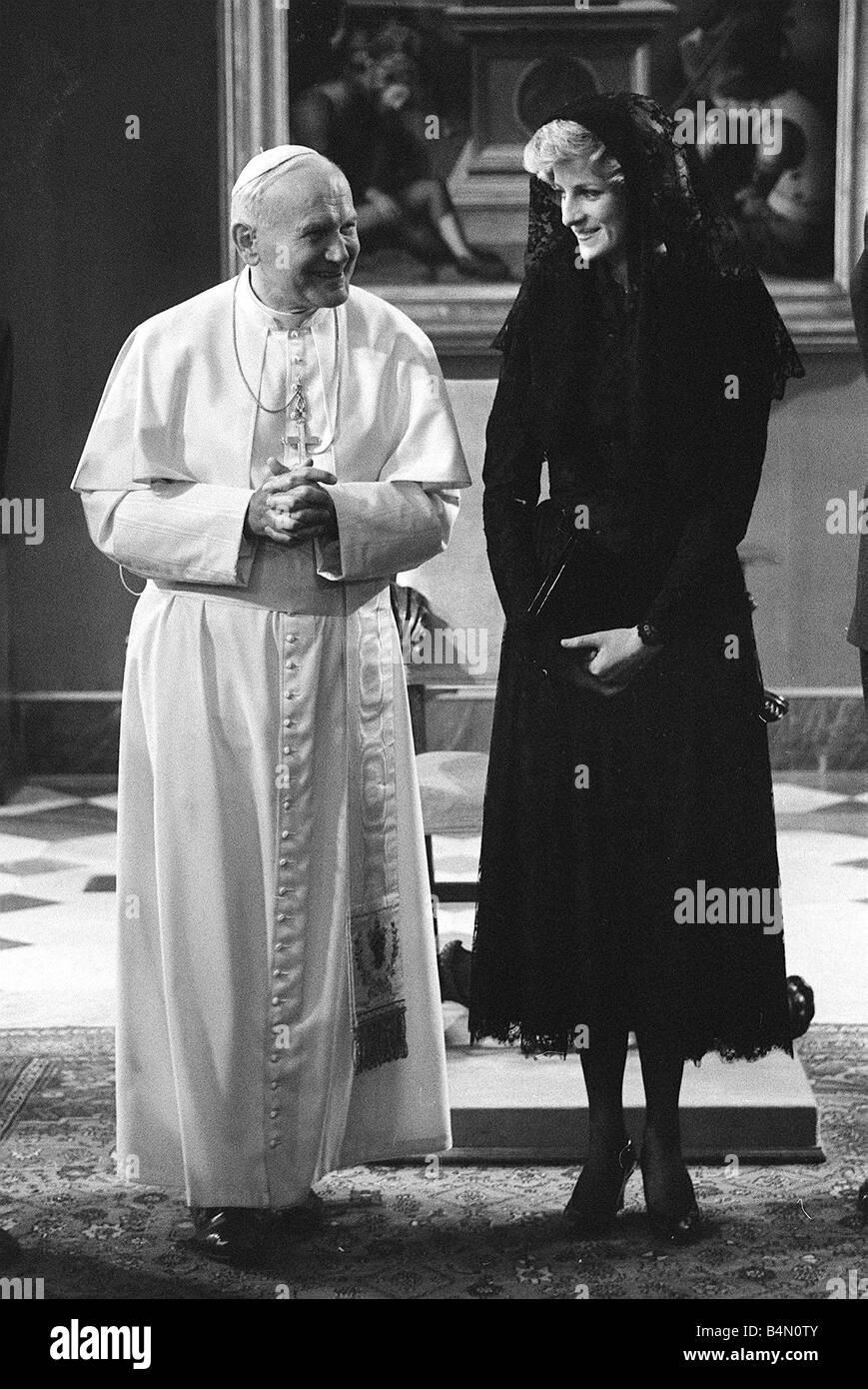 Papst Johannes Paul II. Trifft Sich Mit Prinz Charles Und Prinzessin Diana In Den Vatikan Der