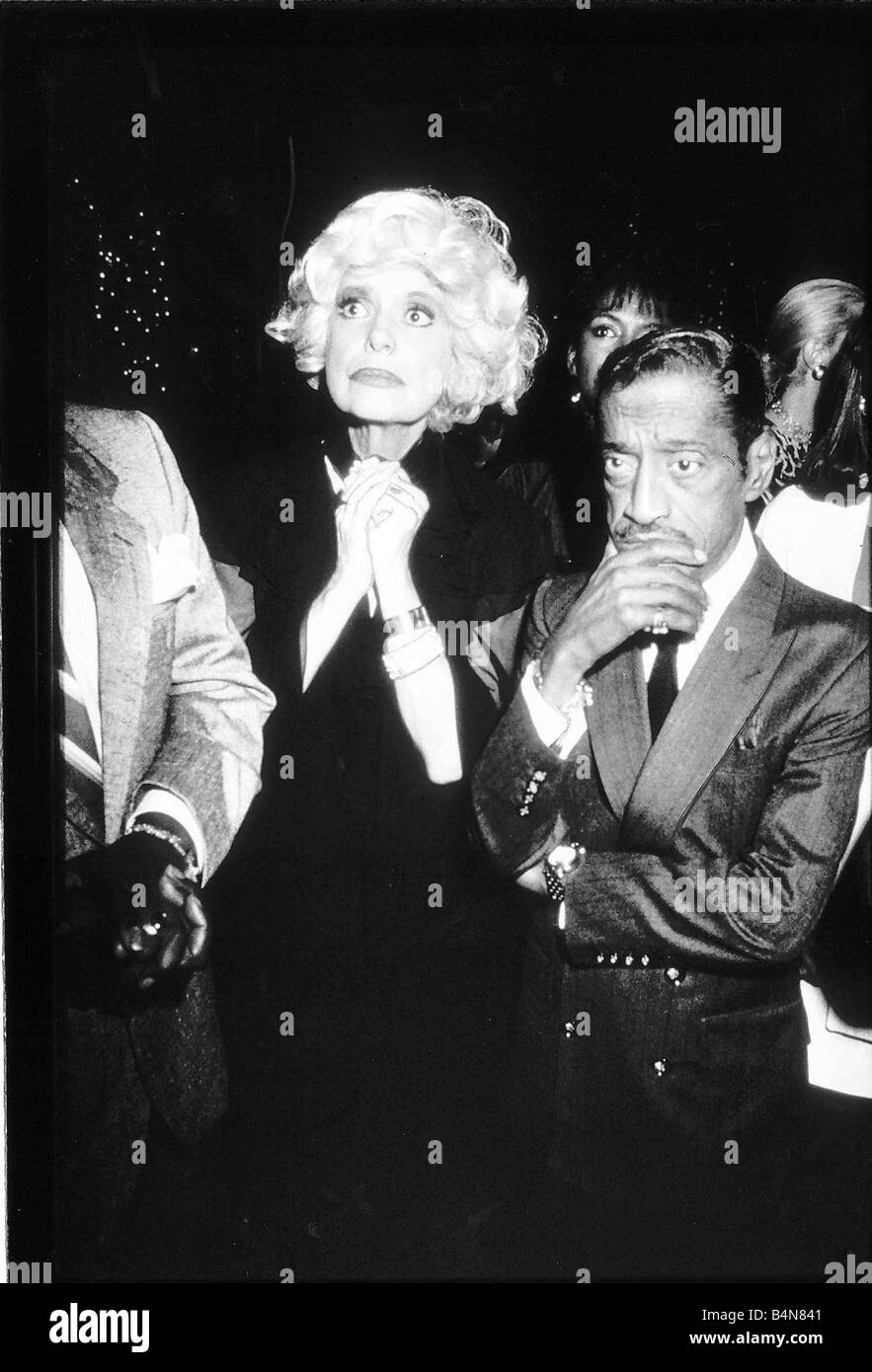 Carol Channing Schauspielerin mit Sammy Davis Jr. Dezember 1988 Stockfoto