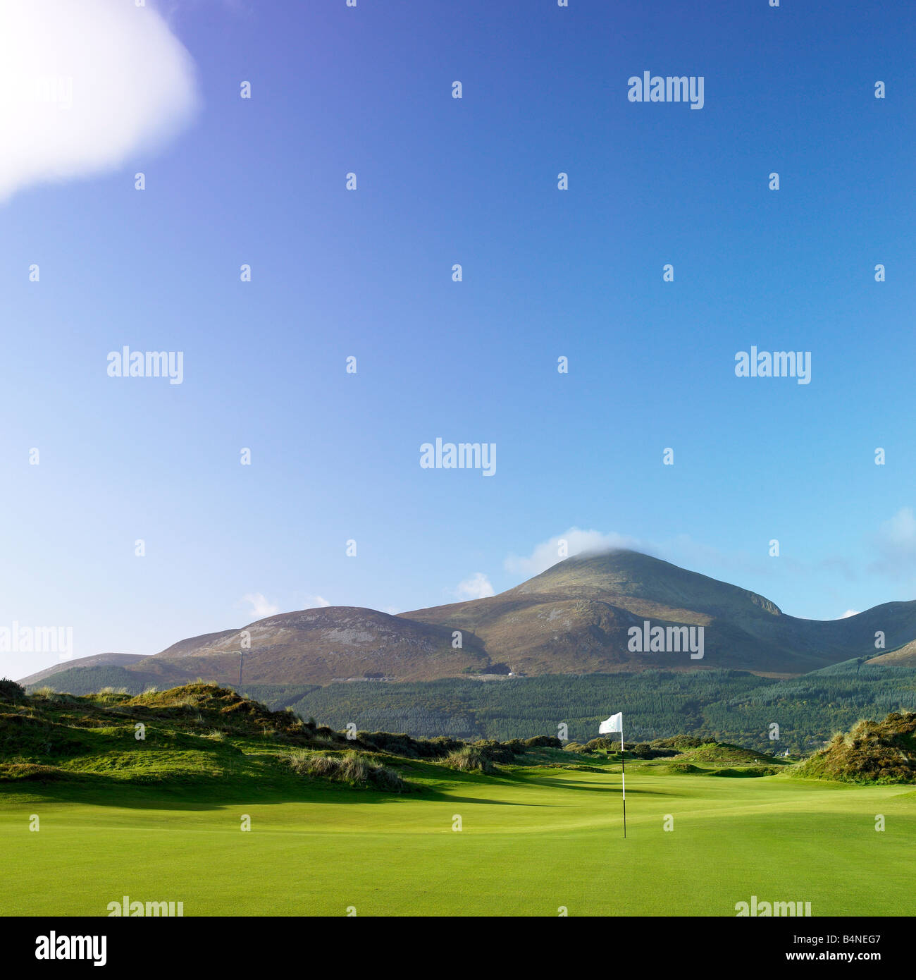 Royal County Down Golf Club Newcastle Nordirland Mourne Mountains im Hintergrund Stockfoto