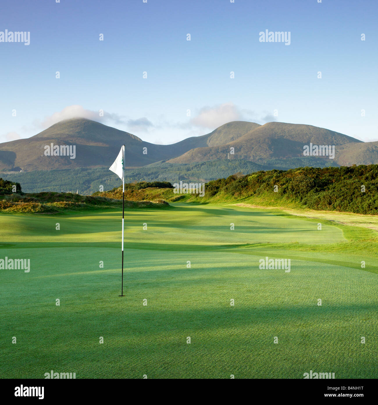 Royal County Down Golf Club Newcastle Nordirland Mourne Mountains im Hintergrund Stockfoto