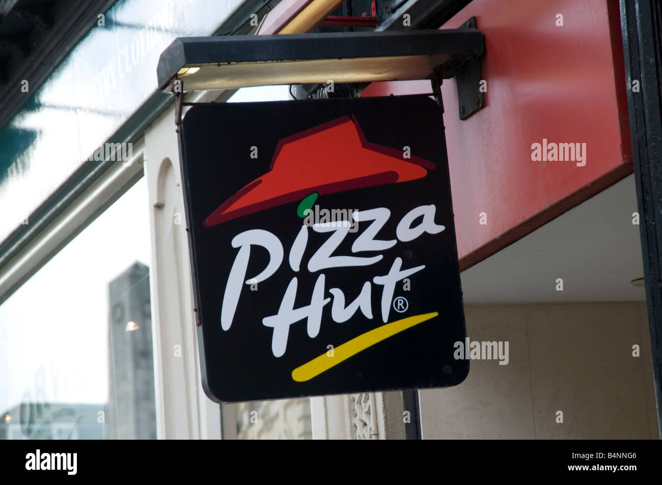 Pizza Hut Nudeln Pizzahut Pastahut Marke Rebrand branding rebranding