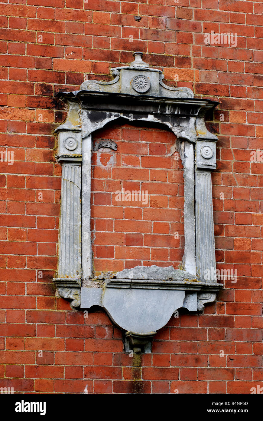 Fehlende beschriftete Stein am St. James Church, große Packington, West Midlands, Engalnd, UK Stockfoto